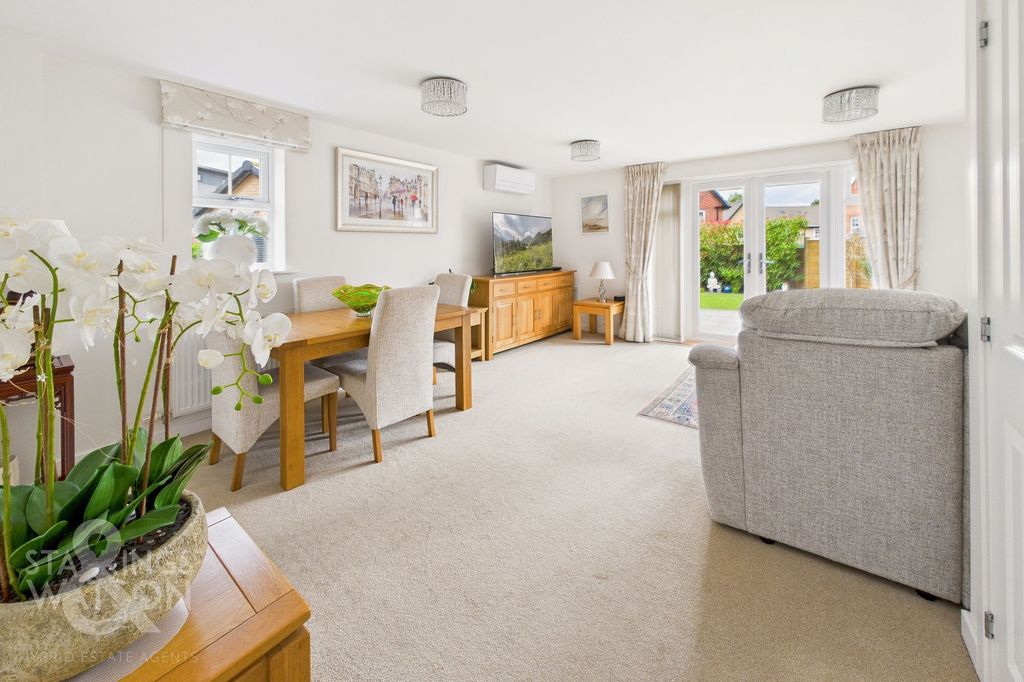 Property photo 3 of 22