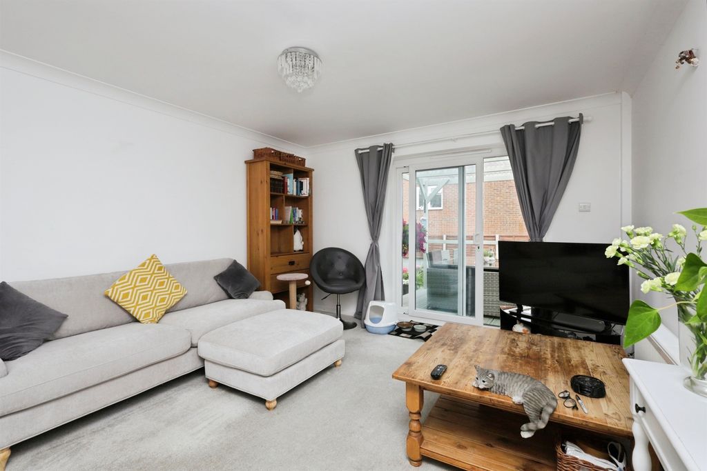Property photo 3 of 17