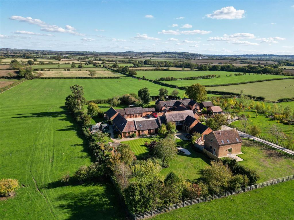 Property photo 2 of 23 4Abba1B3-Bd3D-44Fd-8392-8Ae86485Aafb.Jpg