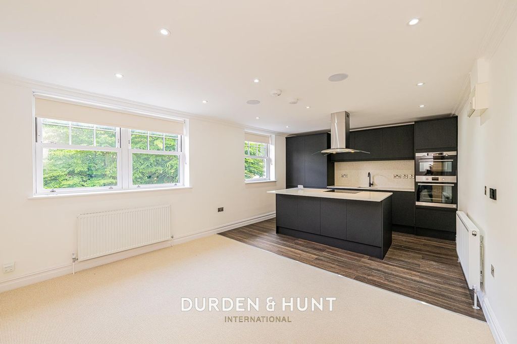Property photo 2 of 17 Mayfair-11.Jpg