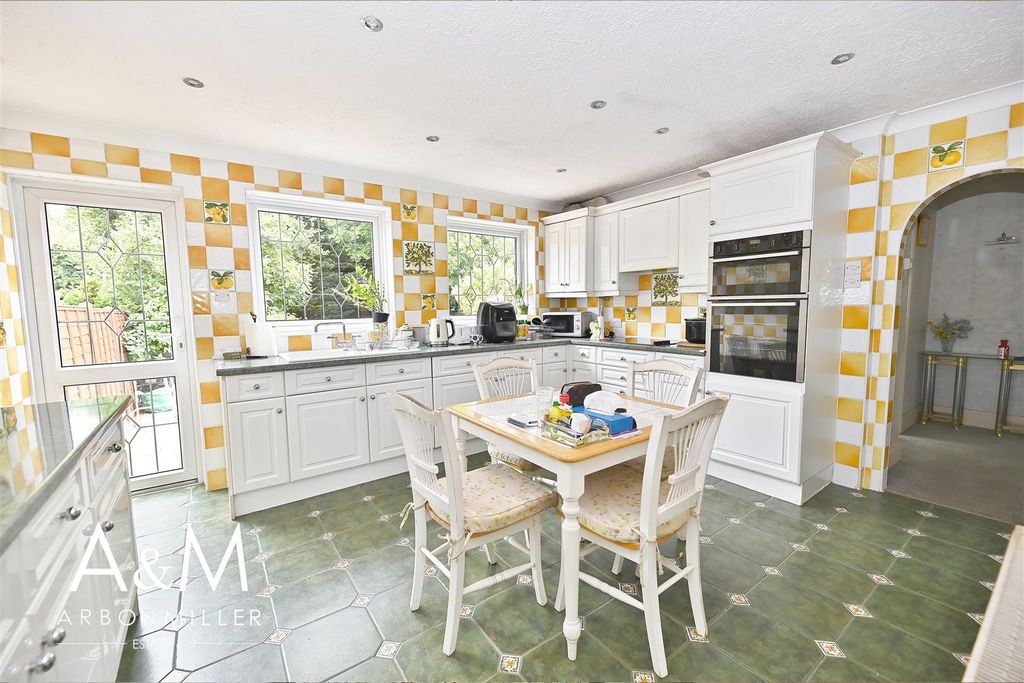 Property photo 3 of 19 4.Jpg
