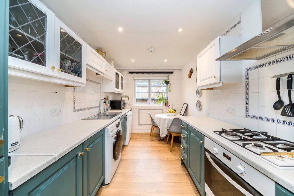 Property photo 2 of 7