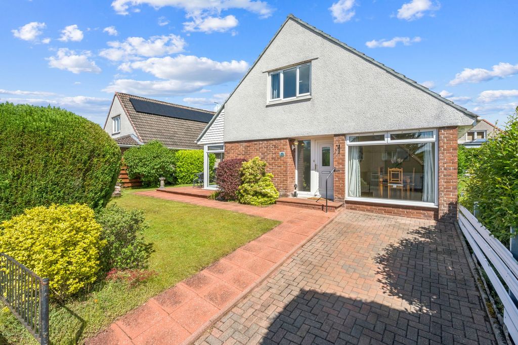 Property photo 1 of 28