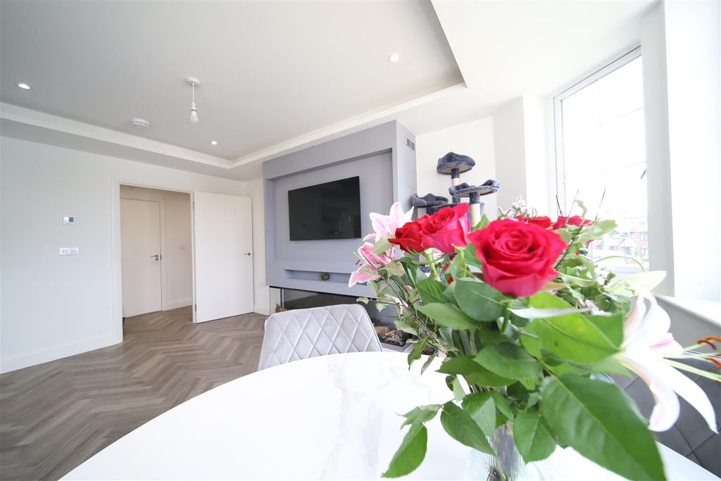 Additional image 9 of 1 bed flat for sale72, The Ridgeway, Enfield EN2