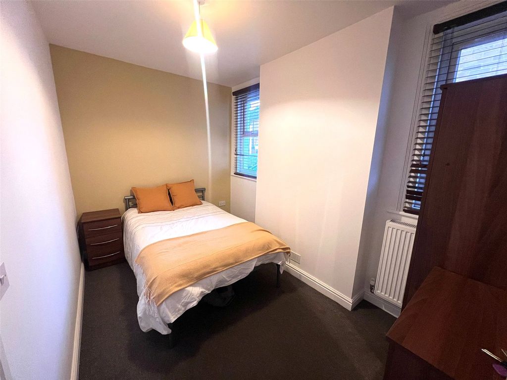 Property photo 1 of 5 Picture No. 09