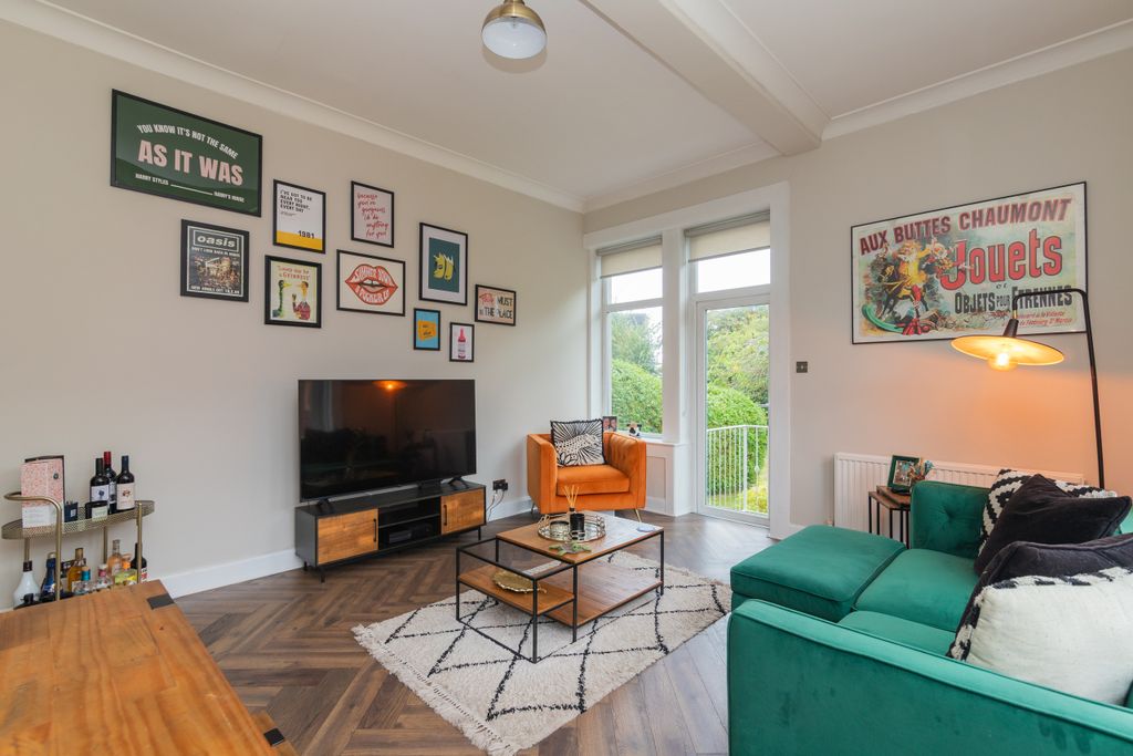 Property photo 3 of 23 Flat 2 Hill House Stanely Road Paisley Pa26Hg-21