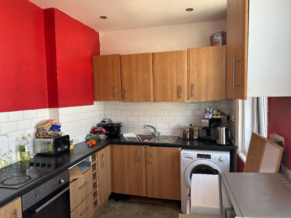 Property photo 1 of 13 92 Bloomfield Road, Blackpool