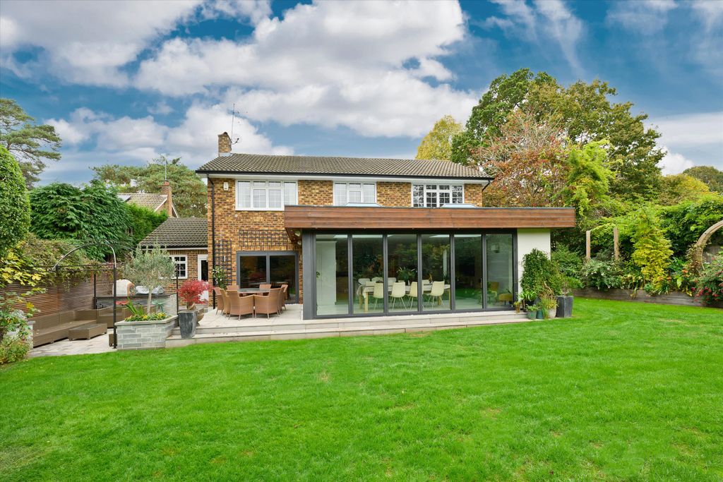 Property photo 2 of 31 Image