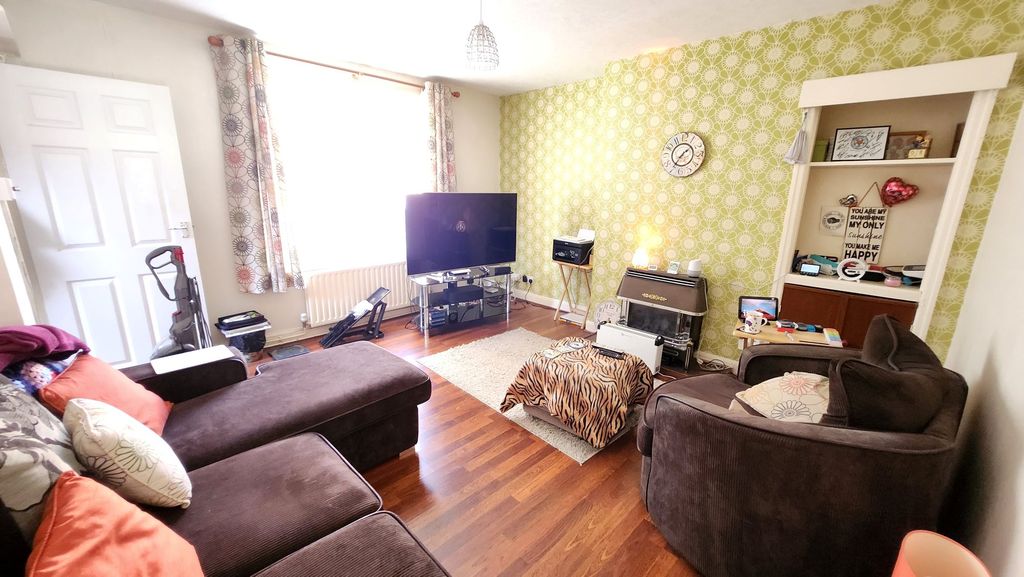 Property photo 3 of 10