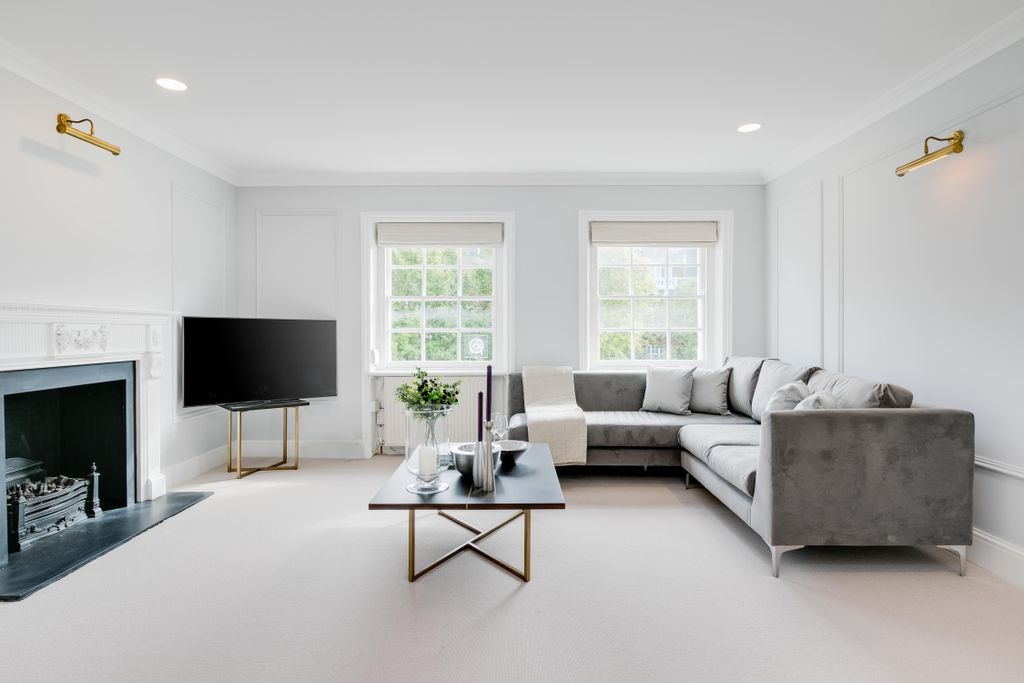 Property photo 1 of 12 Reception Room