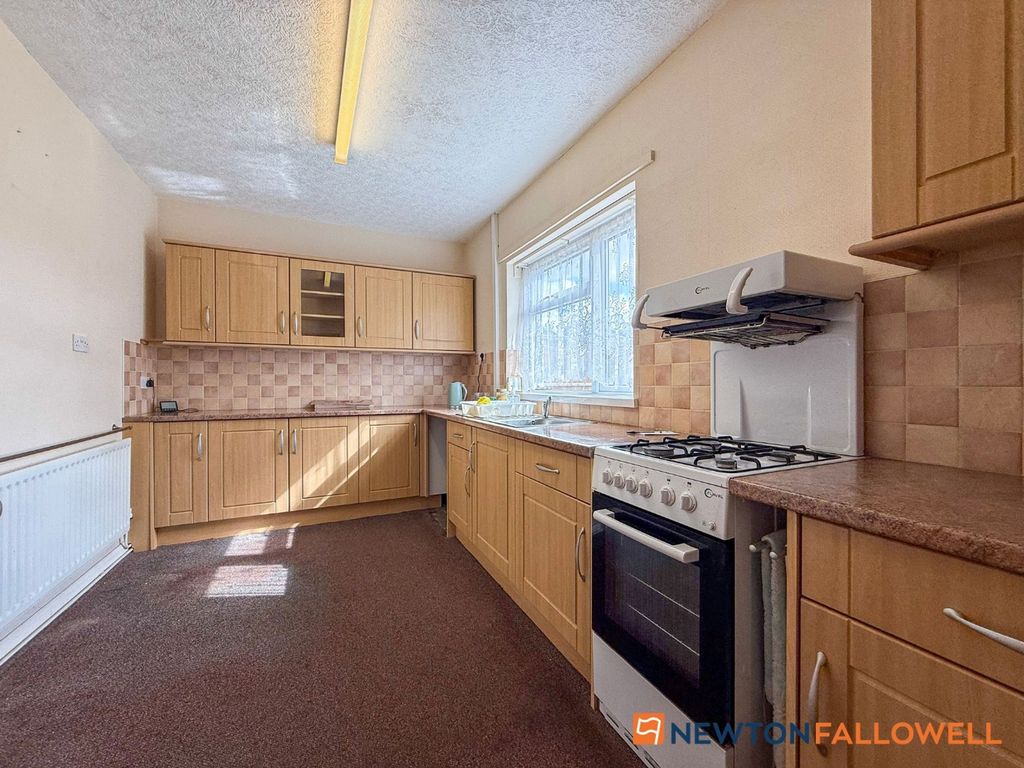 Property photo 2 of 15 Kitchen 1