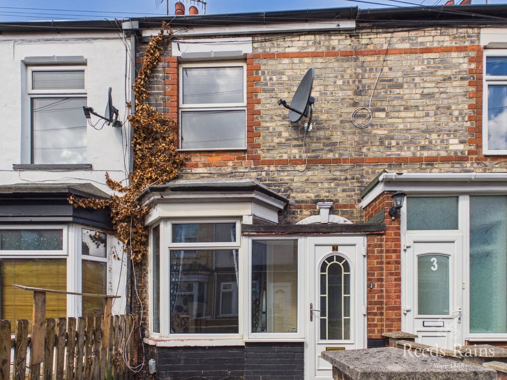 Property photo 1 of 17 External