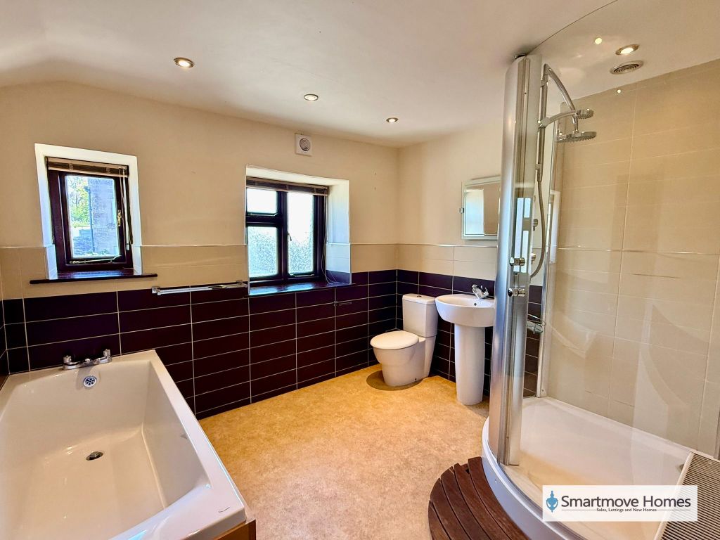 Property photo 2 of 8 2334F5F3-450d-4d16-810c-8cc6Ff06Ed83-2