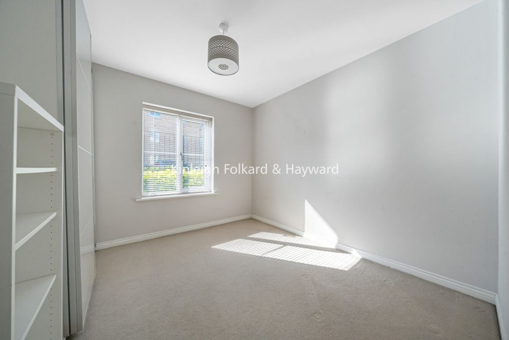 Property photo 2 of 8 Db9133A2-A069-4338-8