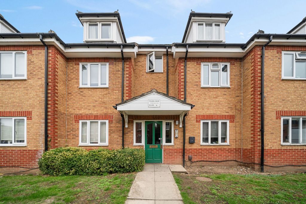 Property photo 1 of 12