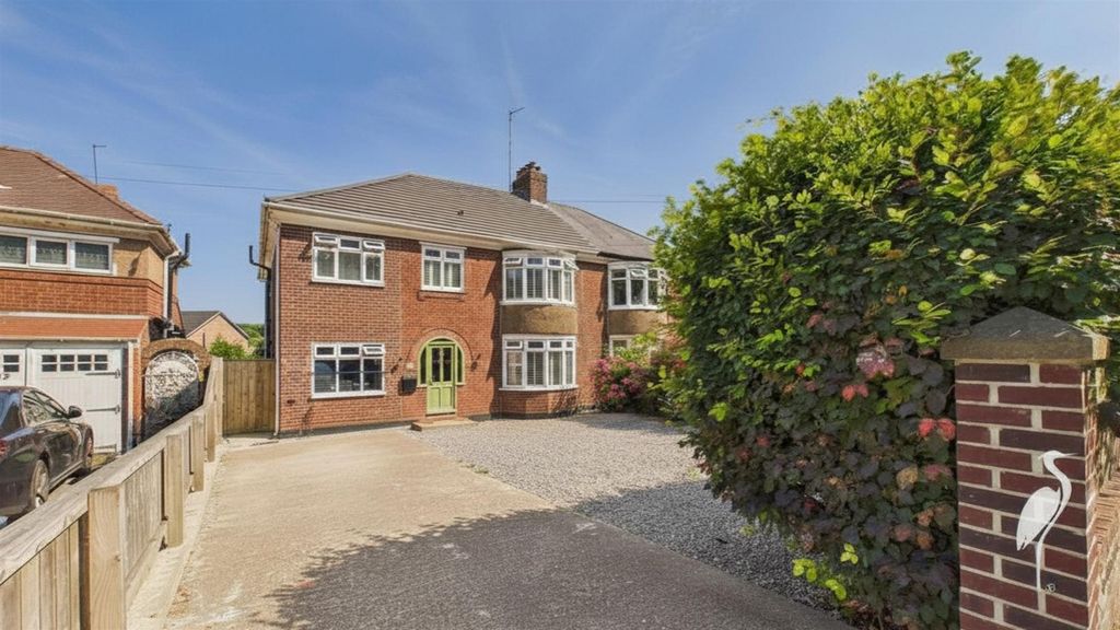 Property photo 2 of 56