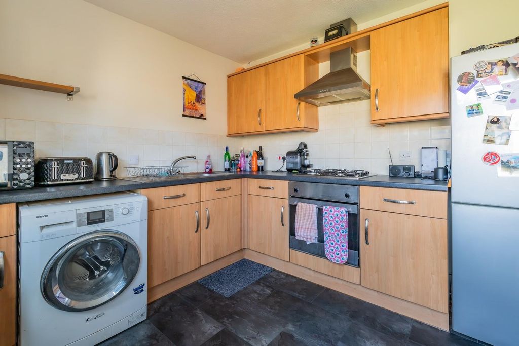 Property photo 3 of 15 52 (2 Of 15).Jpg