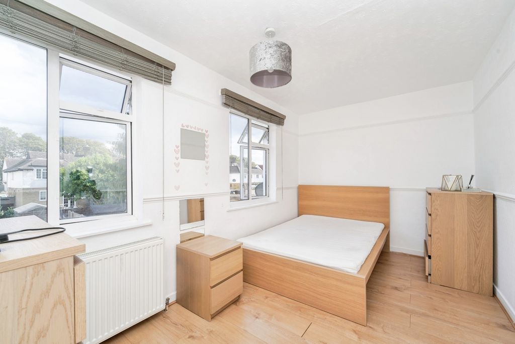 Property photo 3 of 16 Pbox-Img.Jpg