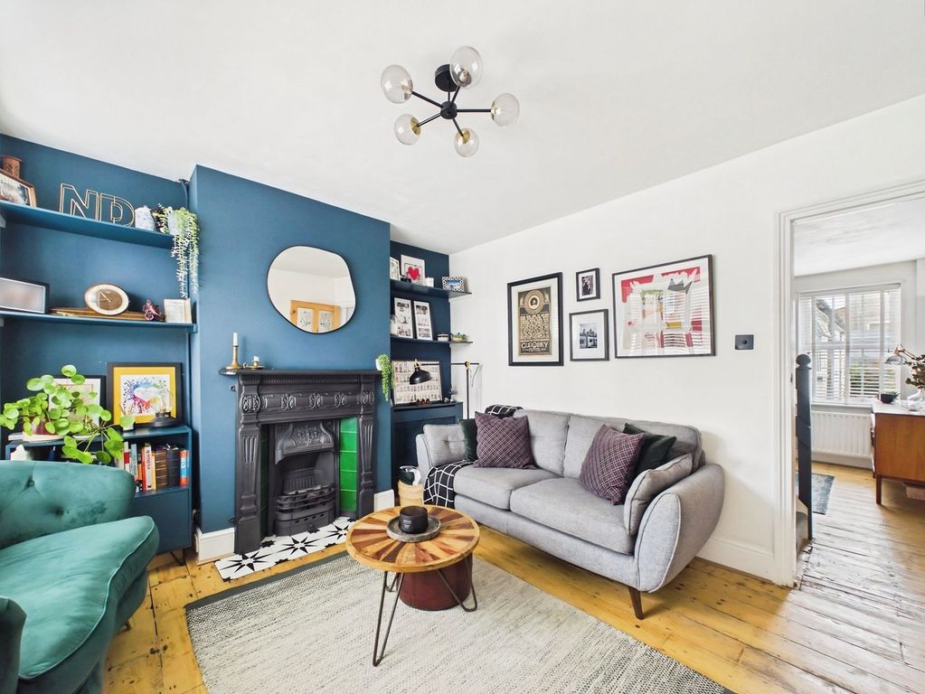 Property photo 2 of 19