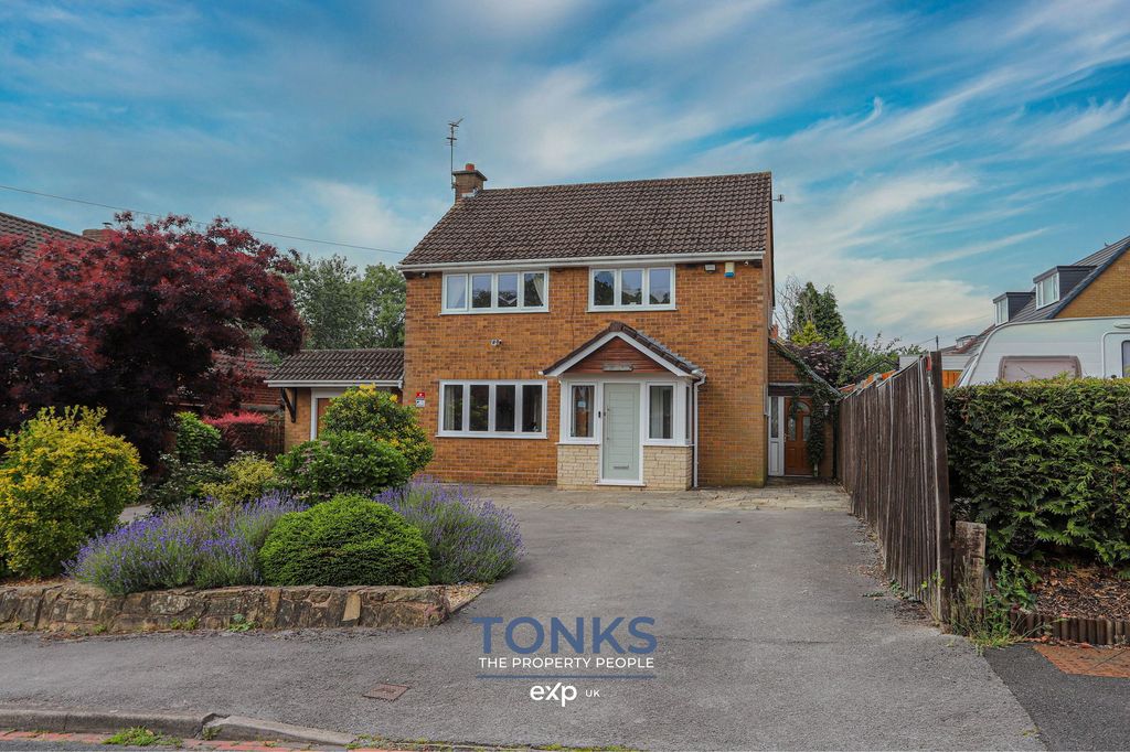 Property photo 1 of 18
