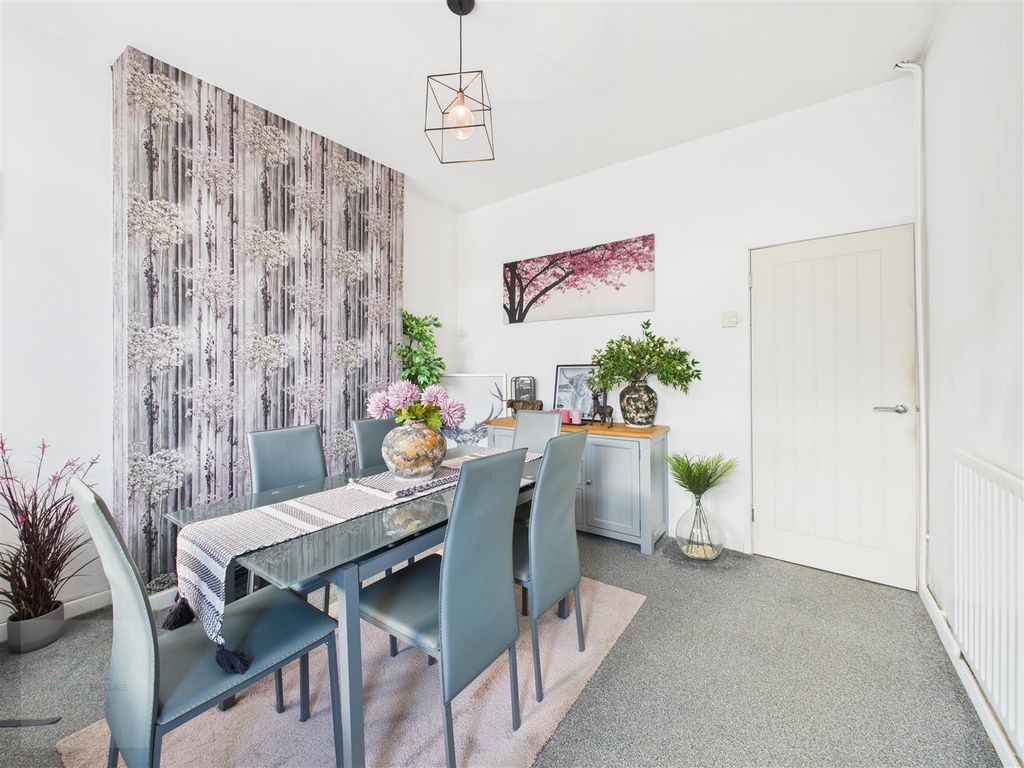 Property photo 2 of 12 Cam04675G0-Pr0044-Still009.Jpg