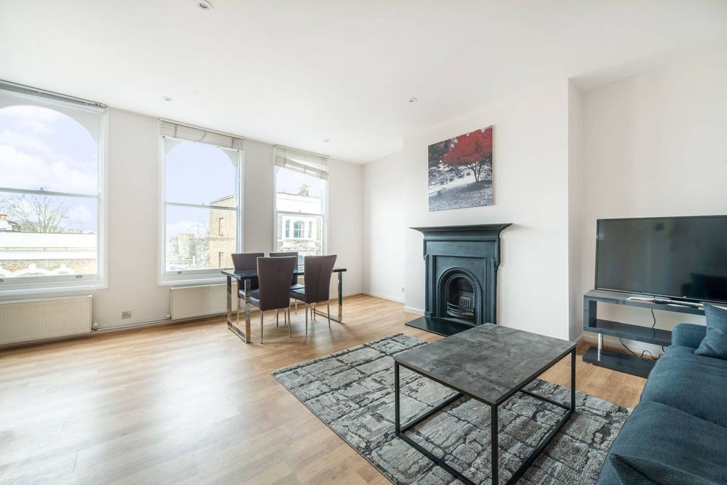 Property photo 2 of 14