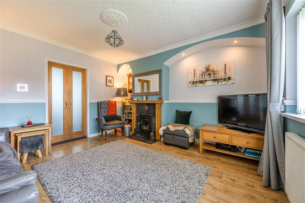 Property photo 2 of 22 Picture No. 17