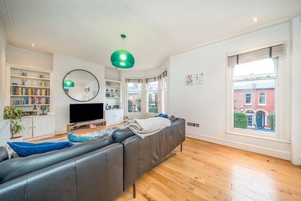 Property photo 2 of 6