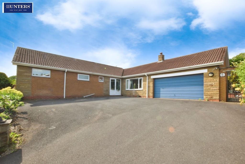 Property photo 1 of 27