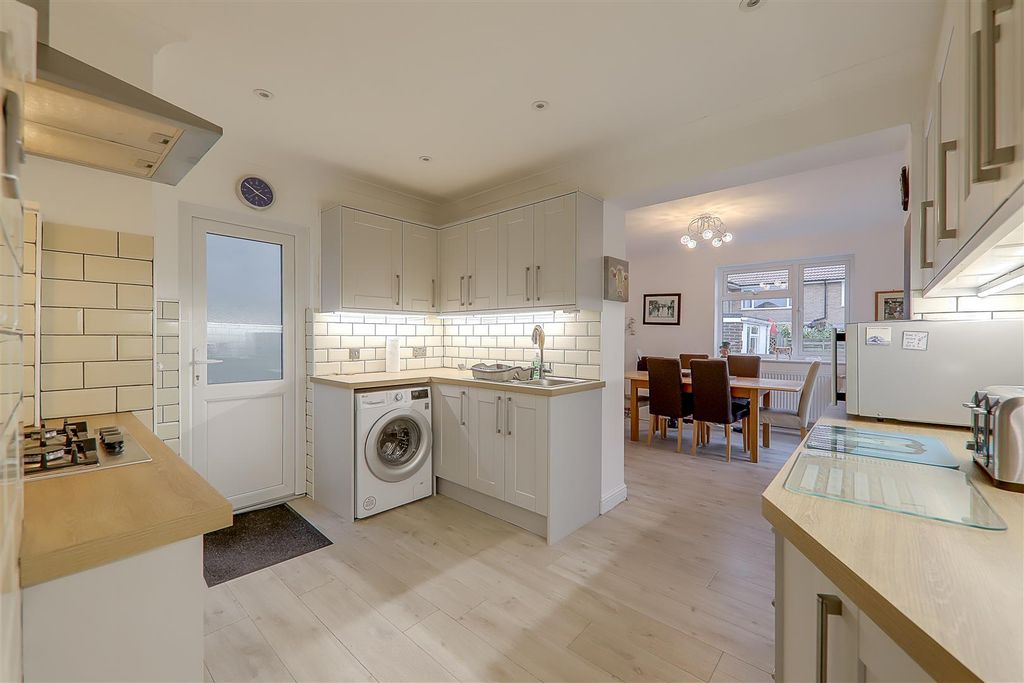 Property photo 2 of 13 Img_3845-Img_3847.Jpg