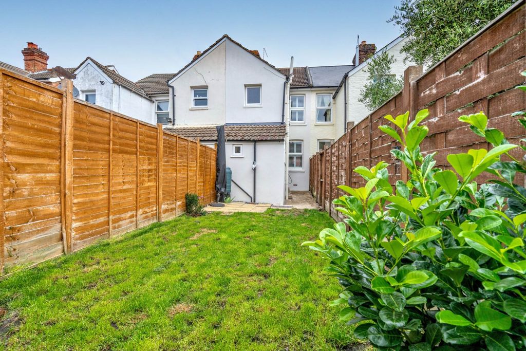Property photo 3 of 11