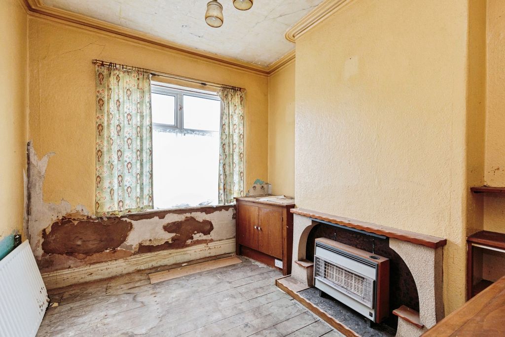 Property photo 2 of 12 Pbox-Img.Jpg