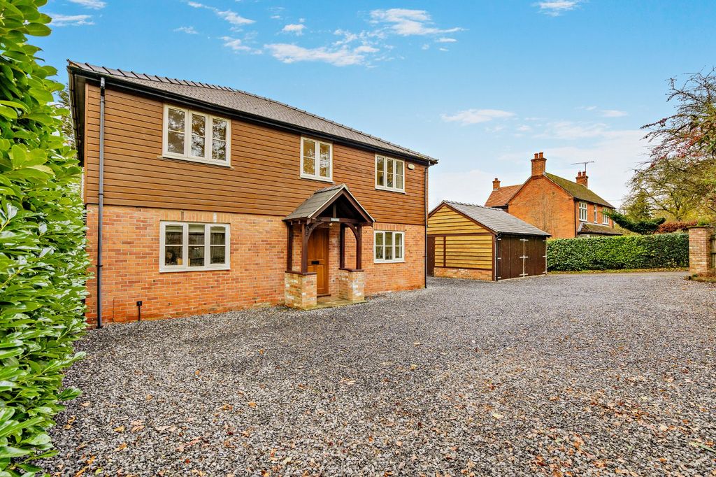 Property photo 1 of 18 Picture No. 01