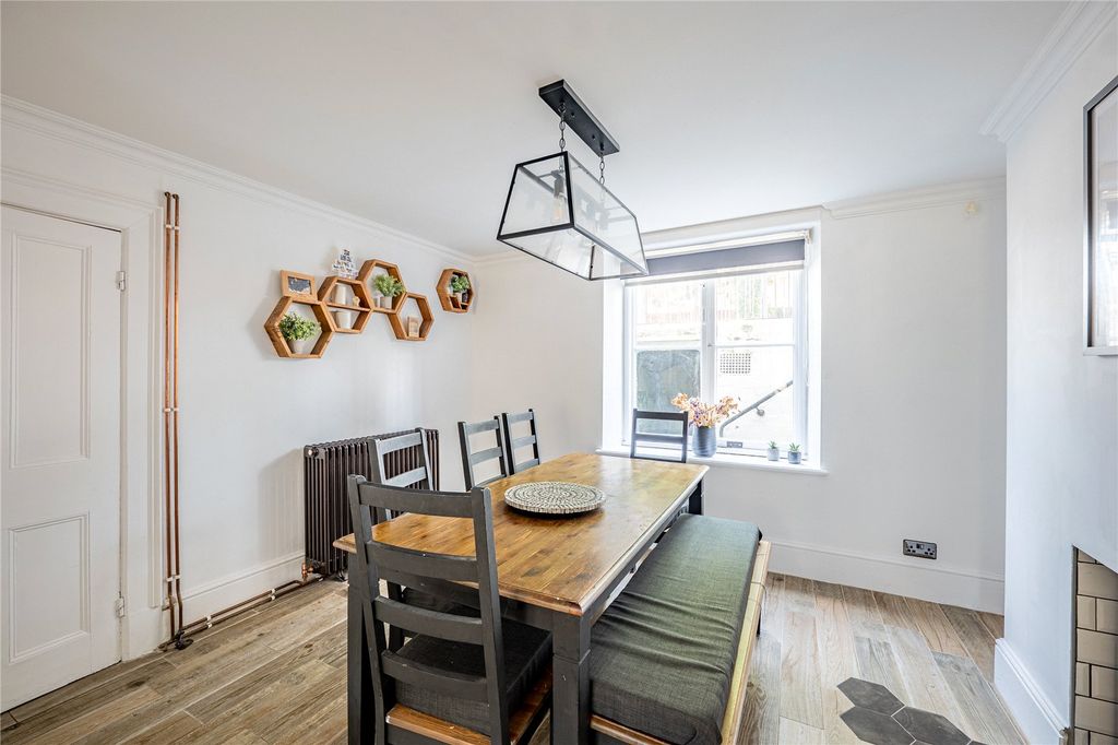 Property photo 3 of 15 Breakfast Room