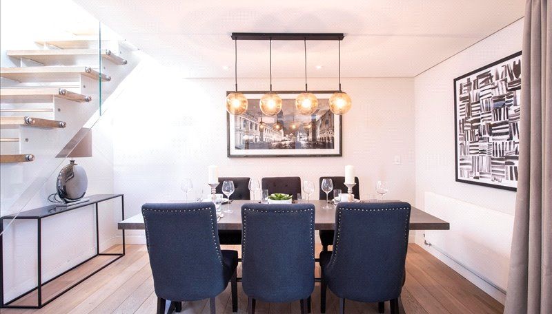 Property photo 3 of 9 Dining Room