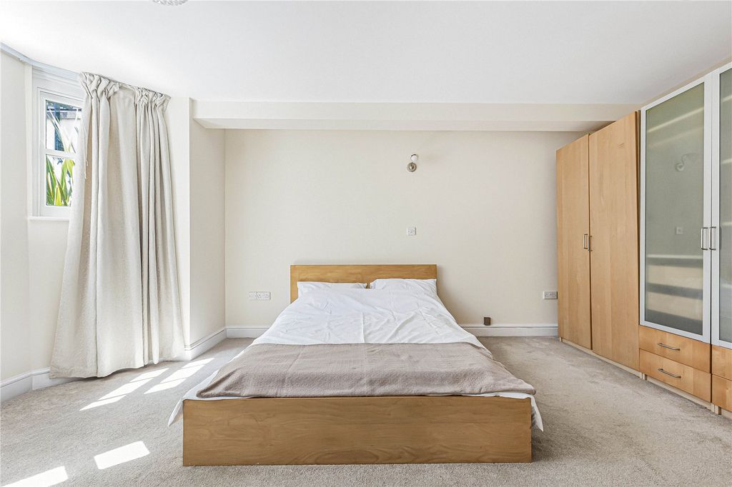 Property photo 3 of 9 Picture No. 02