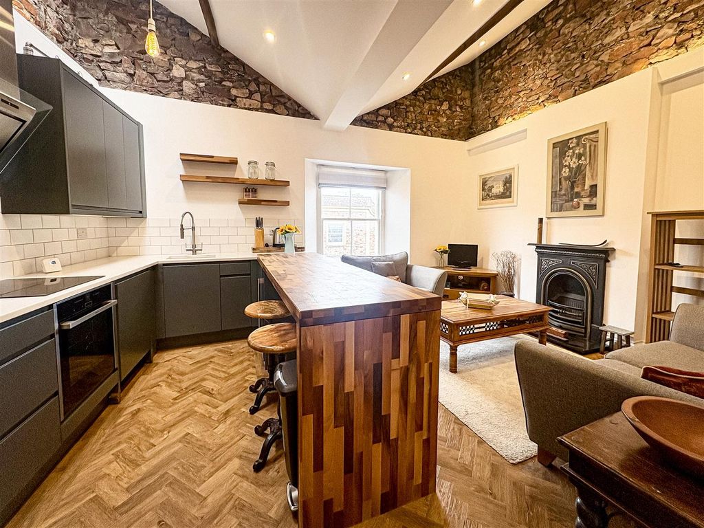 Property photo 2 of 10 Img_3737.Jpg