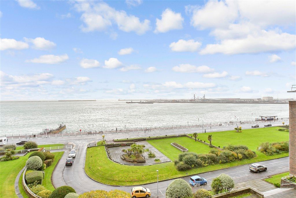 Property photo 2 of 18 Views To Front