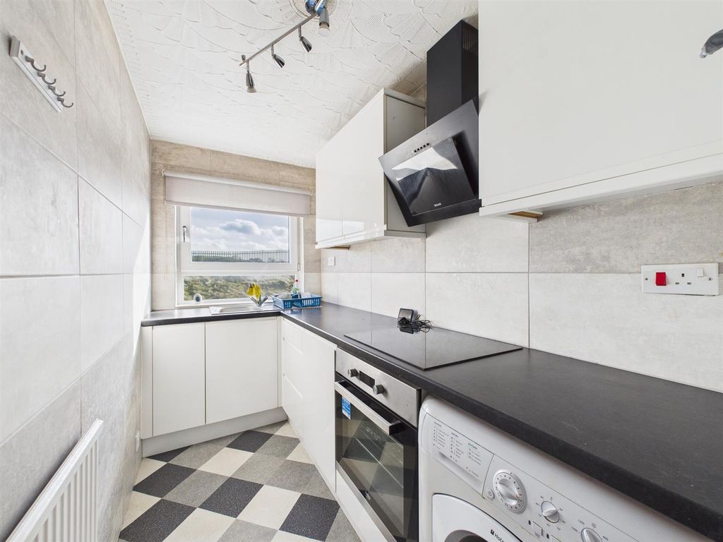 Property photo 2 of 11 Cam03844G0-Pr0339-Still003.Jpg