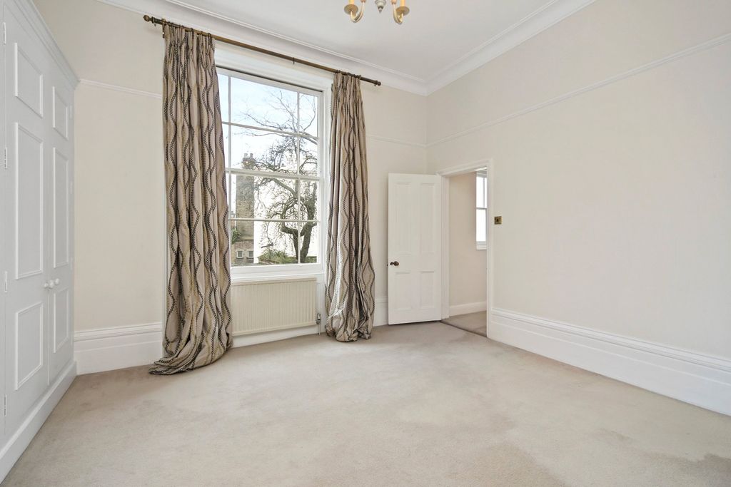 Property photo 3 of 6 Picture No. 06