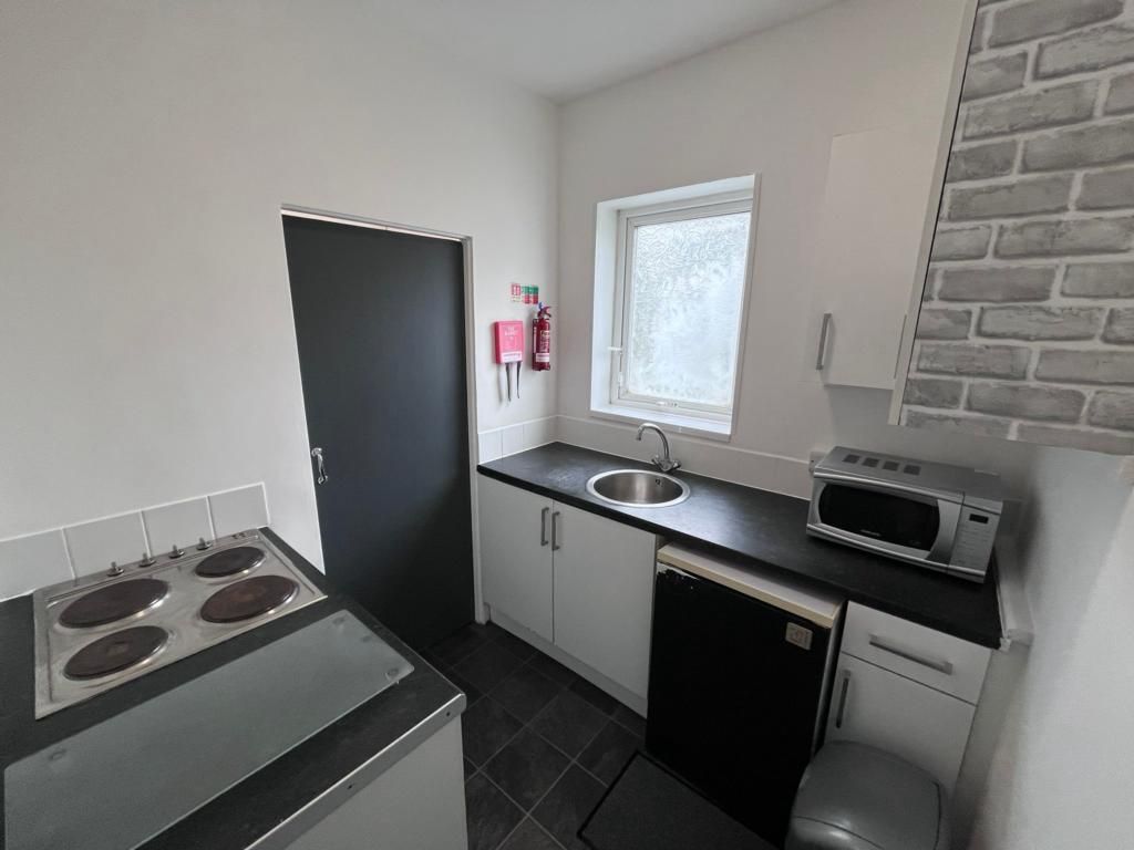 Property photo 2 of 4 Kitchen