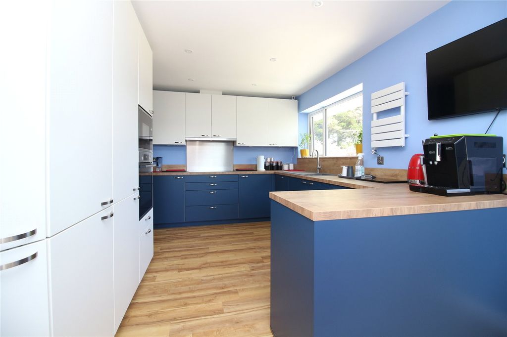 Property photo 3 of 12 Picture No. 04