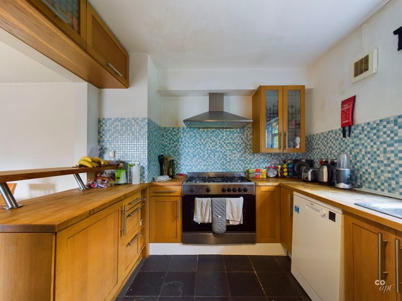 Property photo 2 of 15 Kitchen .1