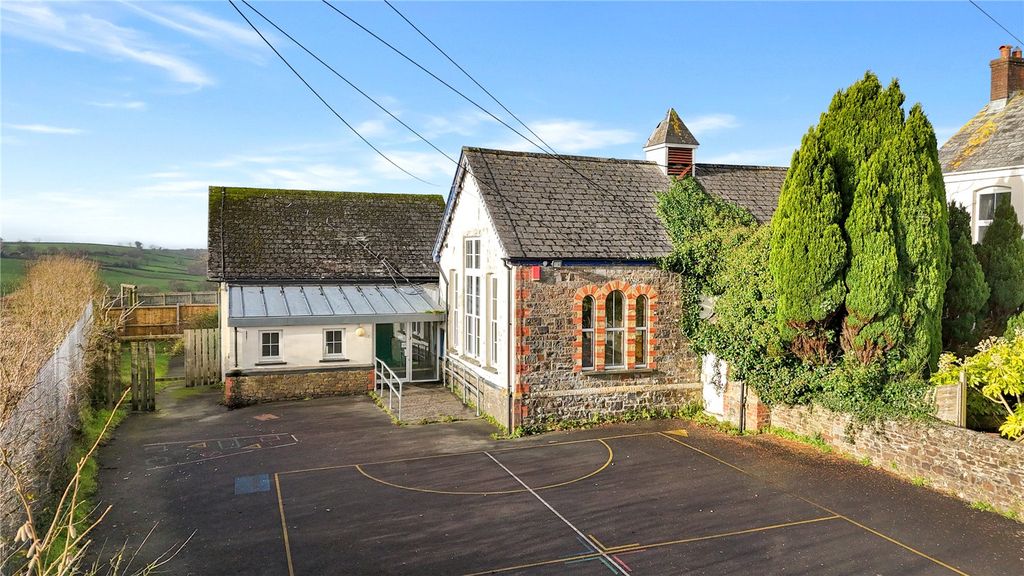 Property photo 1 of 11 Picture No. 19