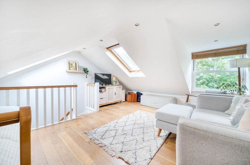 Property photo 2 of 21 1470932-16-6A214B...