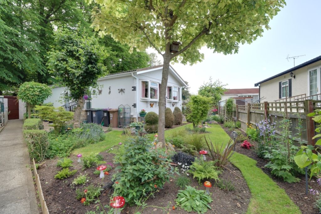 Property photo 1 of 14 Back Garden