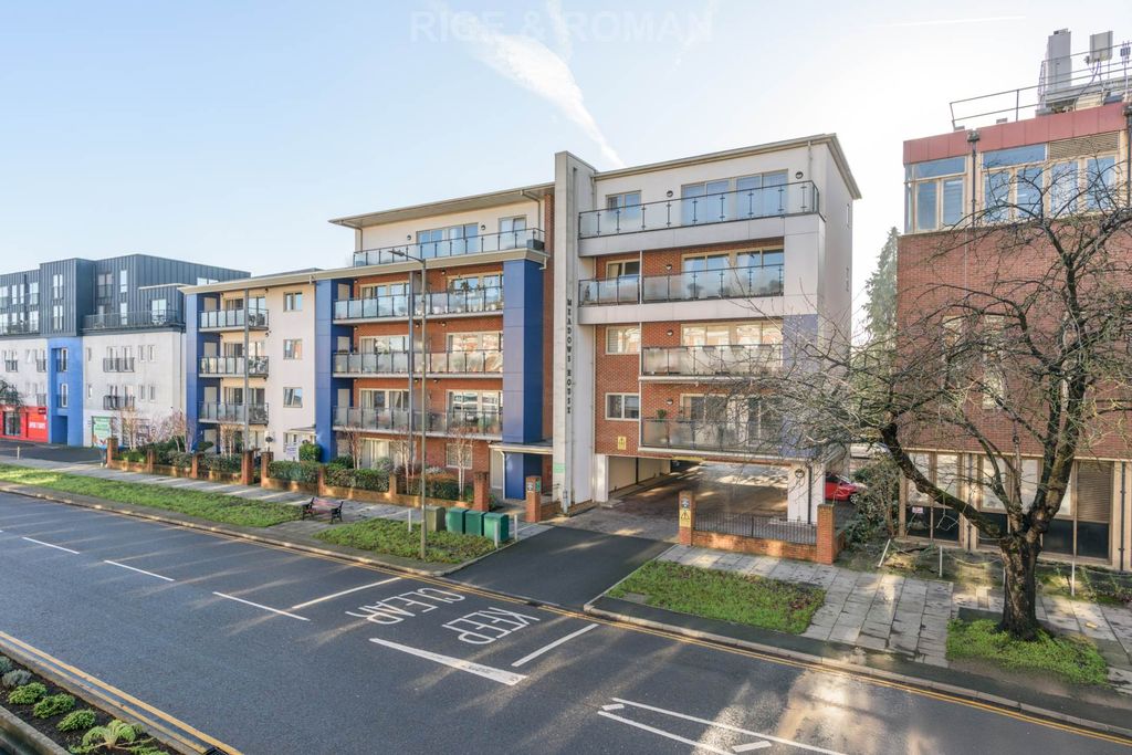 Property photo 1 of 18