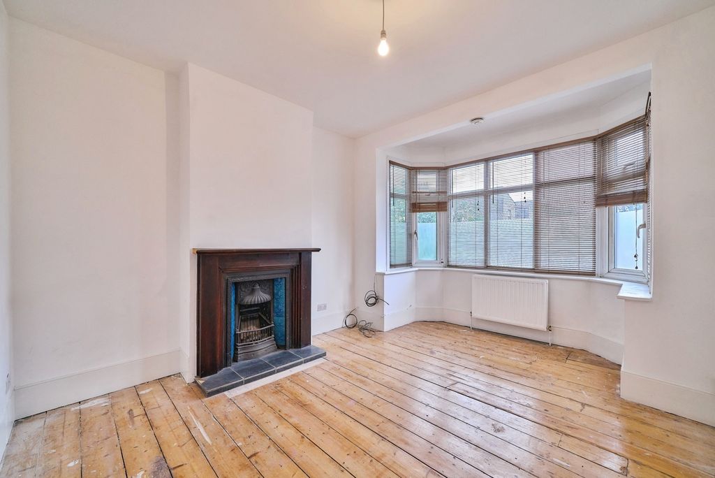 Property photo 2 of 18 Pbox-Img.Jpg
