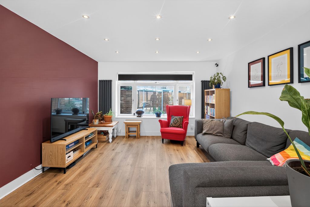 Property photo 3 of 20 Open Plan Living