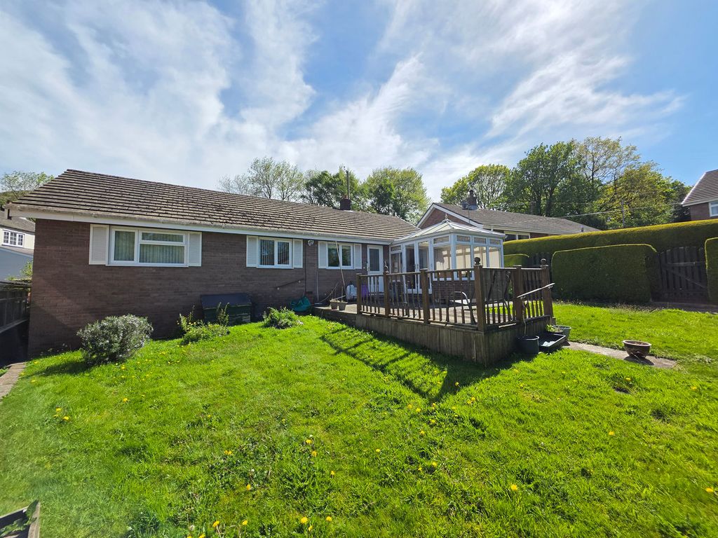 3 bed detached bungalow for salePen Padrig, Govilon, Abergavenny NP7 photo 4